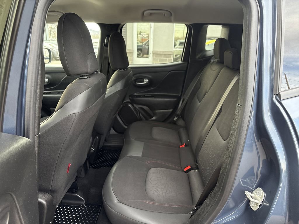 Used 2023 Jeep Renegade Trailhawk image 27