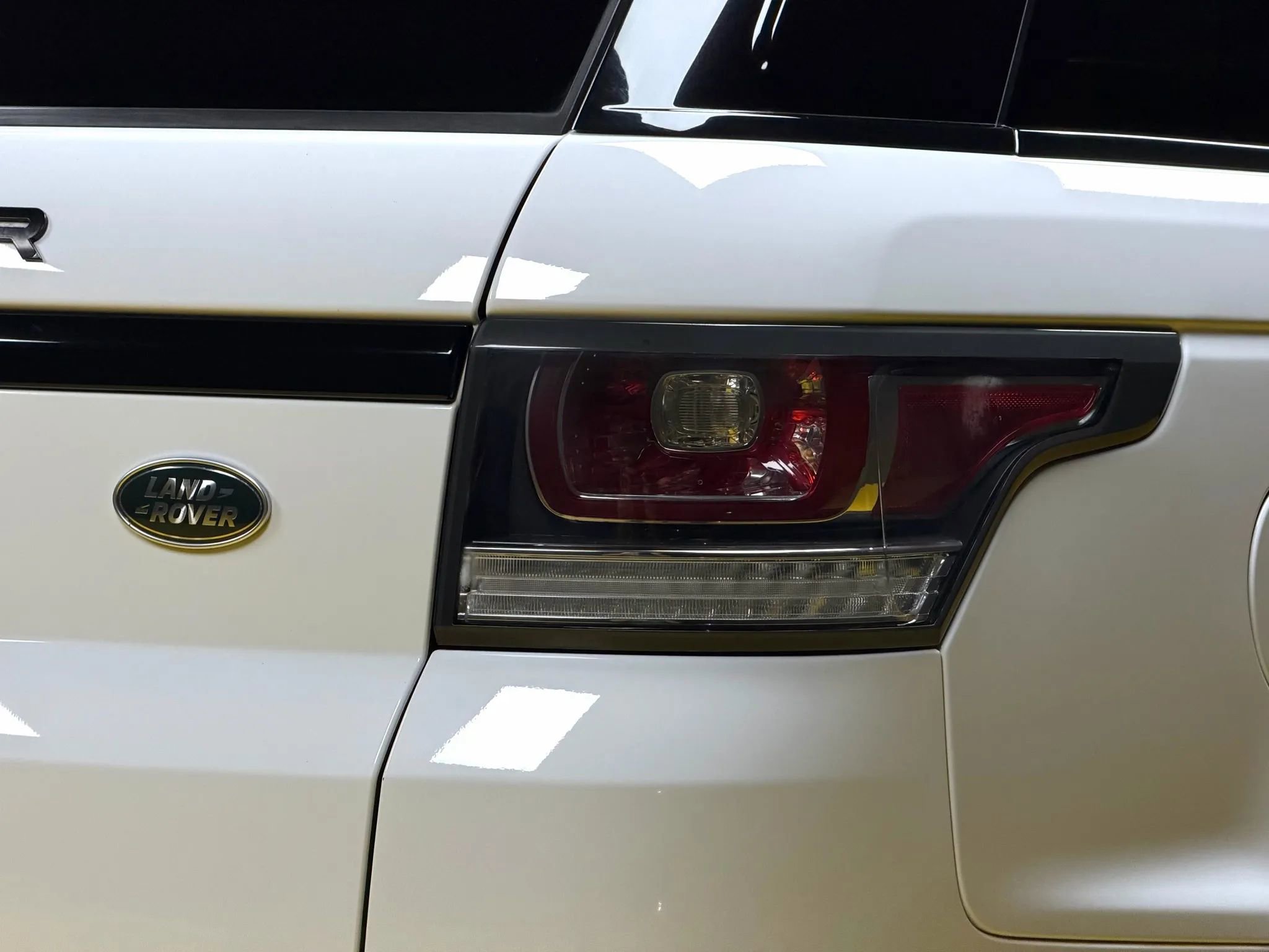 Used 2014 Land Rover Range Rover Sport Supercharged image 7