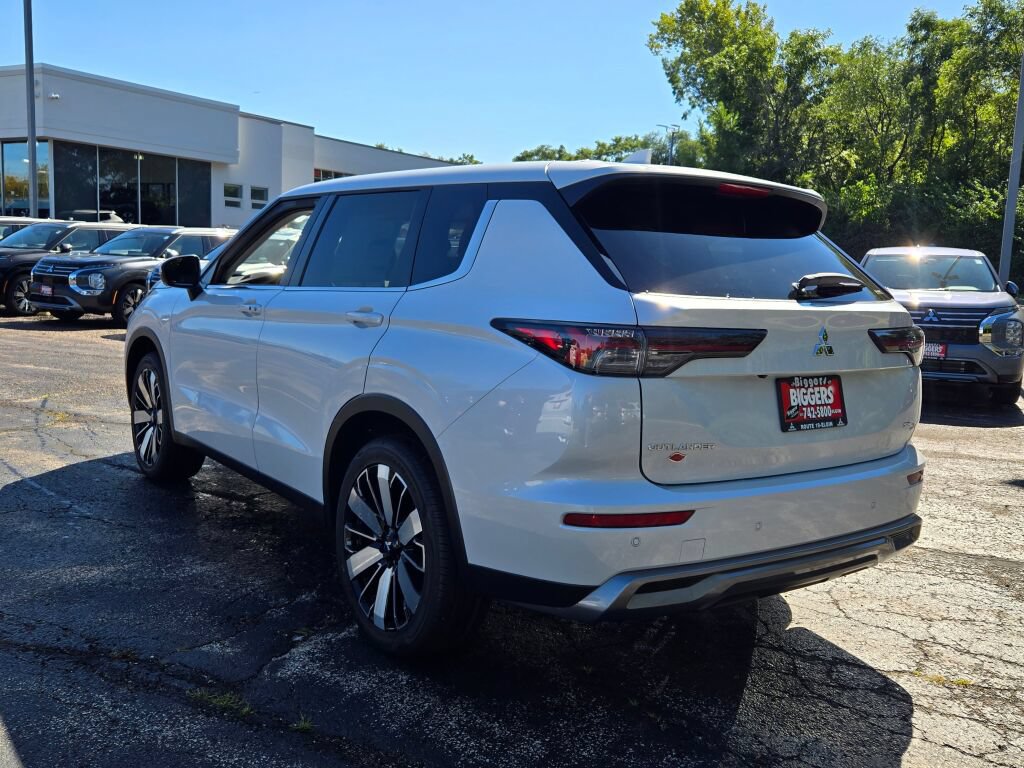 New 2026 Mitsubishi Outlander SE AWD/4WD image 12