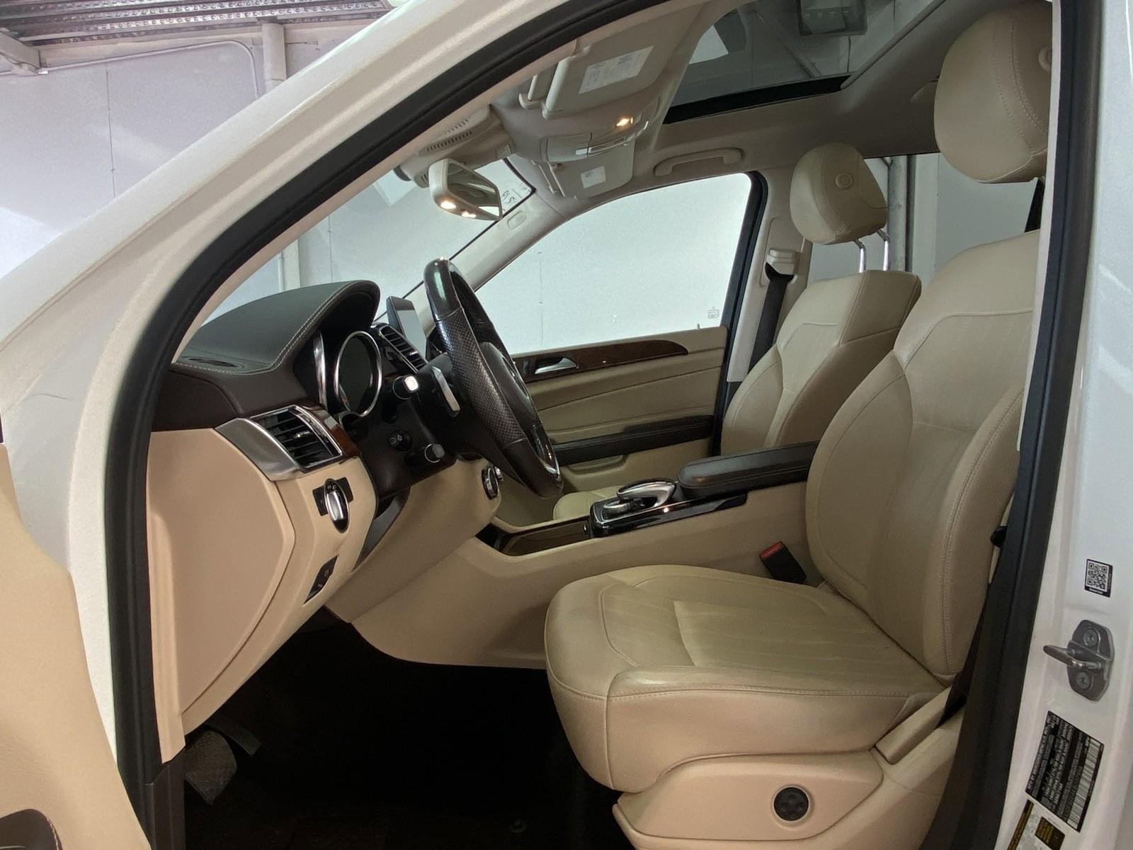 Used 2019 Mercedes-Benz GLS 450 4MATIC image 27