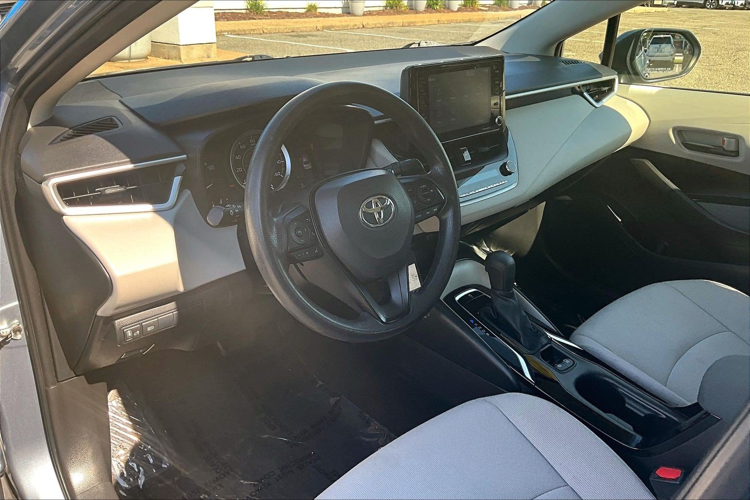 Used 2022 Toyota Corolla LE FWD image 13