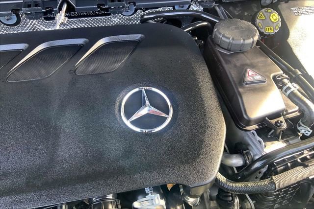 Used 2026 Mercedes-Benz GLB 250 4MATIC image 29