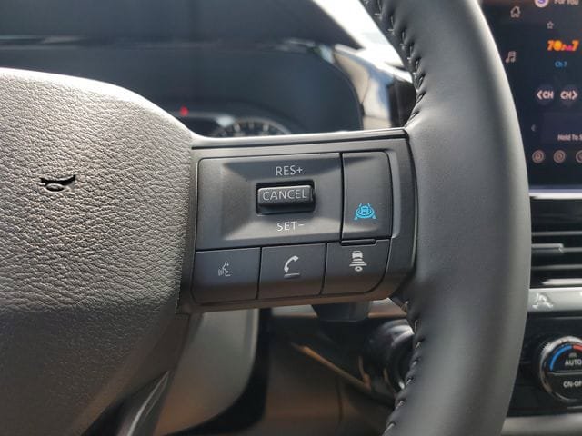 Used 2026 Nissan Pathfinder SV FWD image 26