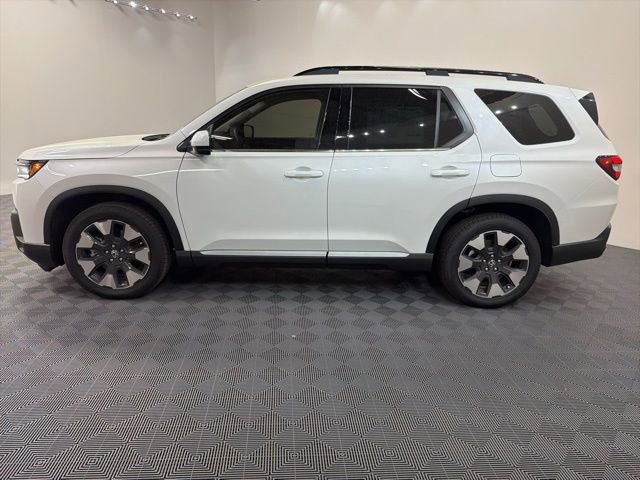 New 2026 Honda Pilot Touring image 3