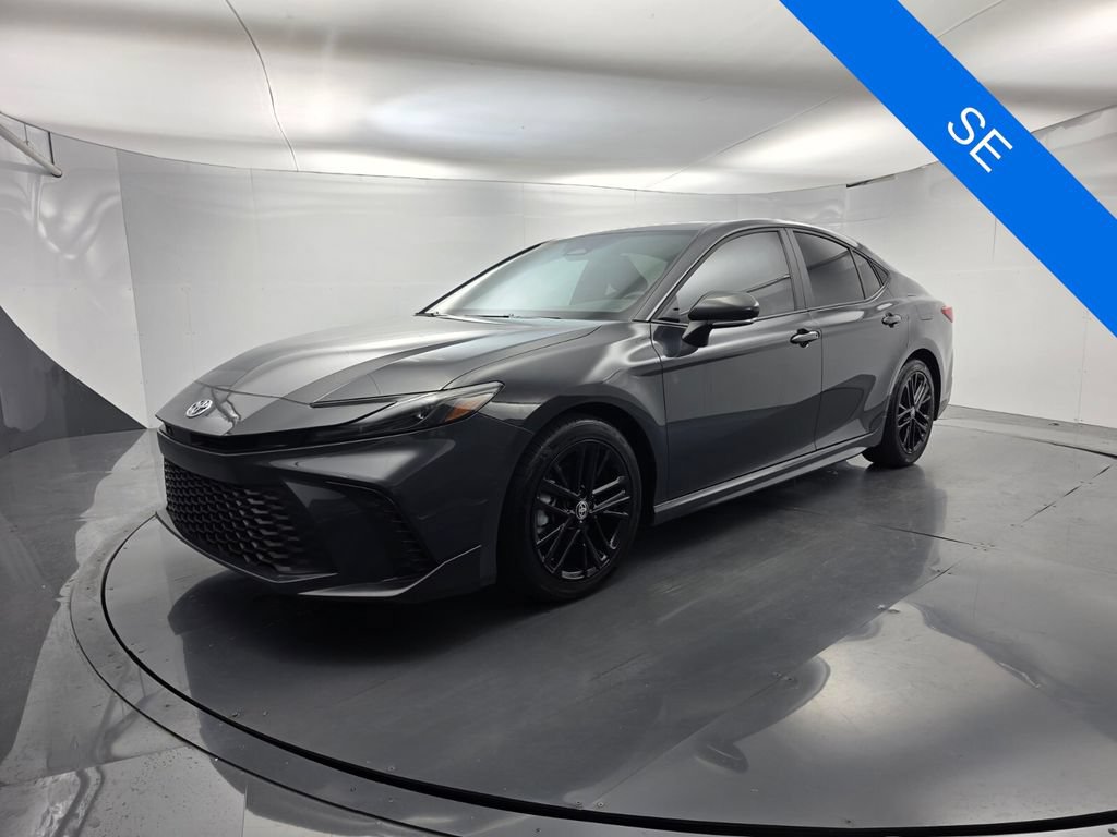 Used 2025 Toyota Camry SE FWD image 8