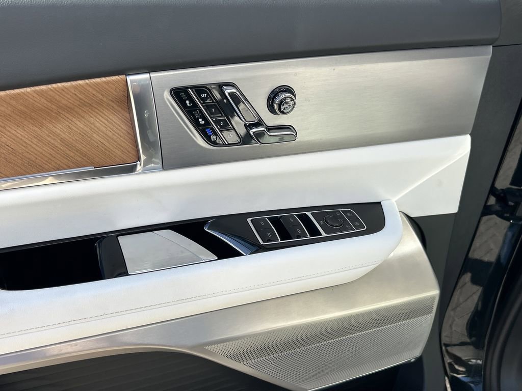 New 2026 Cadillac Vistiq Luxury image 19