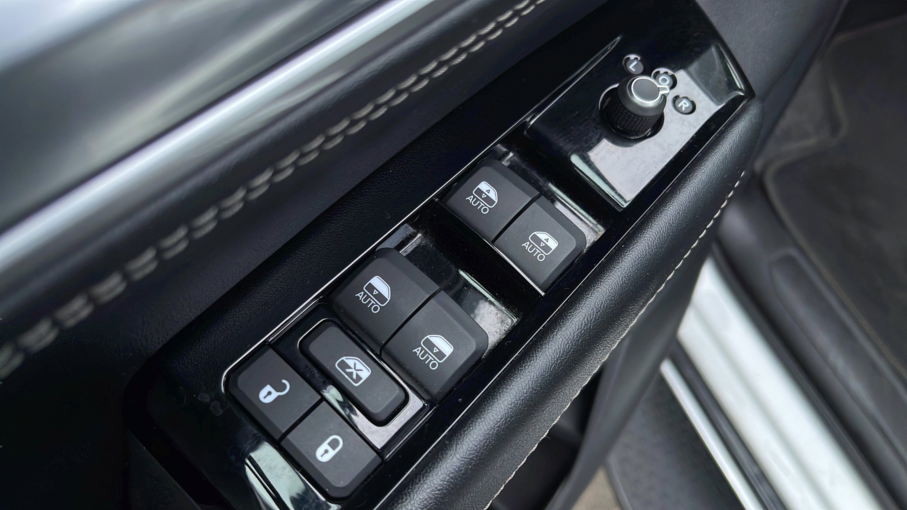 Used 2024 Jeep Wagoneer L Series III w/ Flexible Seating Group image 22