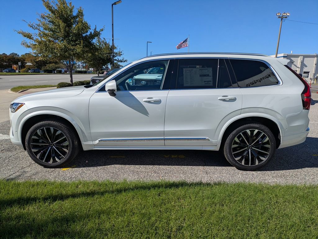 New 2026 Volvo XC90 B5 Plus w/ Protection Package Premier image 7