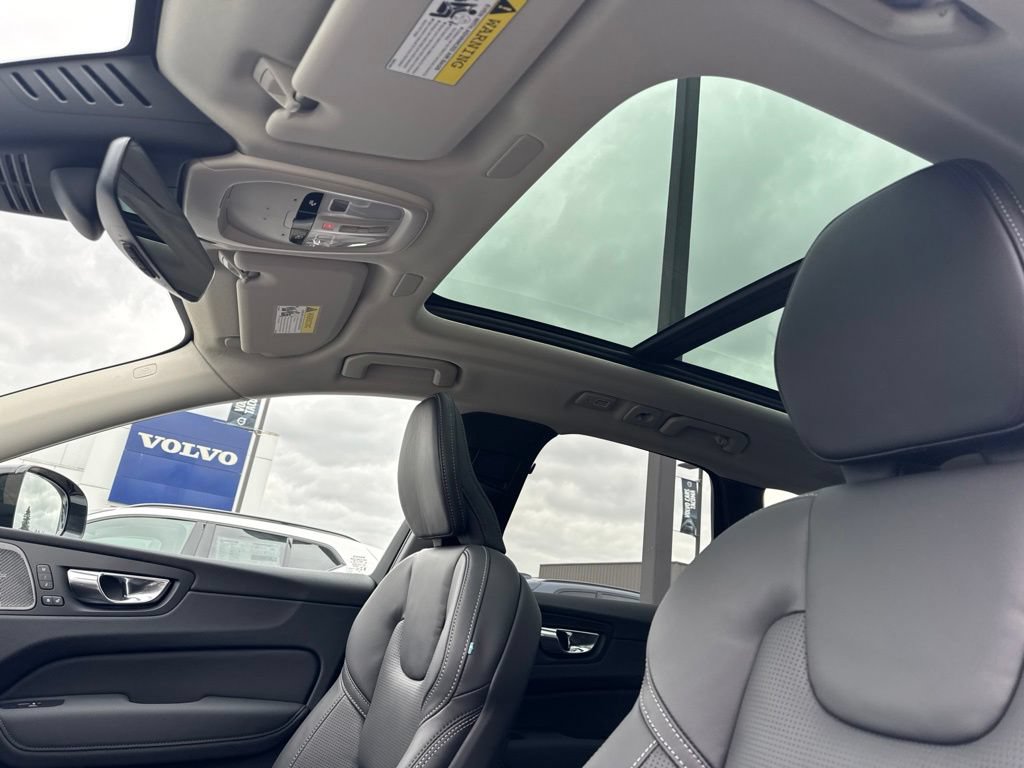 New 2026 Volvo XC60 T8 Ultra w/ Protection Package Premier AWD/4WD image 14