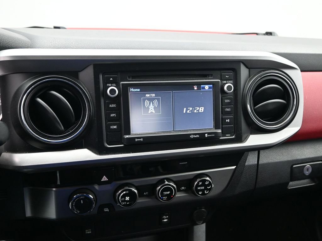 Used 2016 Toyota Tacoma SR5 w/ SR5 Appearance Package (SN) AWD/4WD image 10