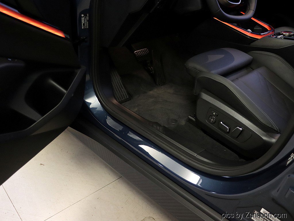 Used 2025 BMW X3 xDrive30i w/ Premium Package image 25