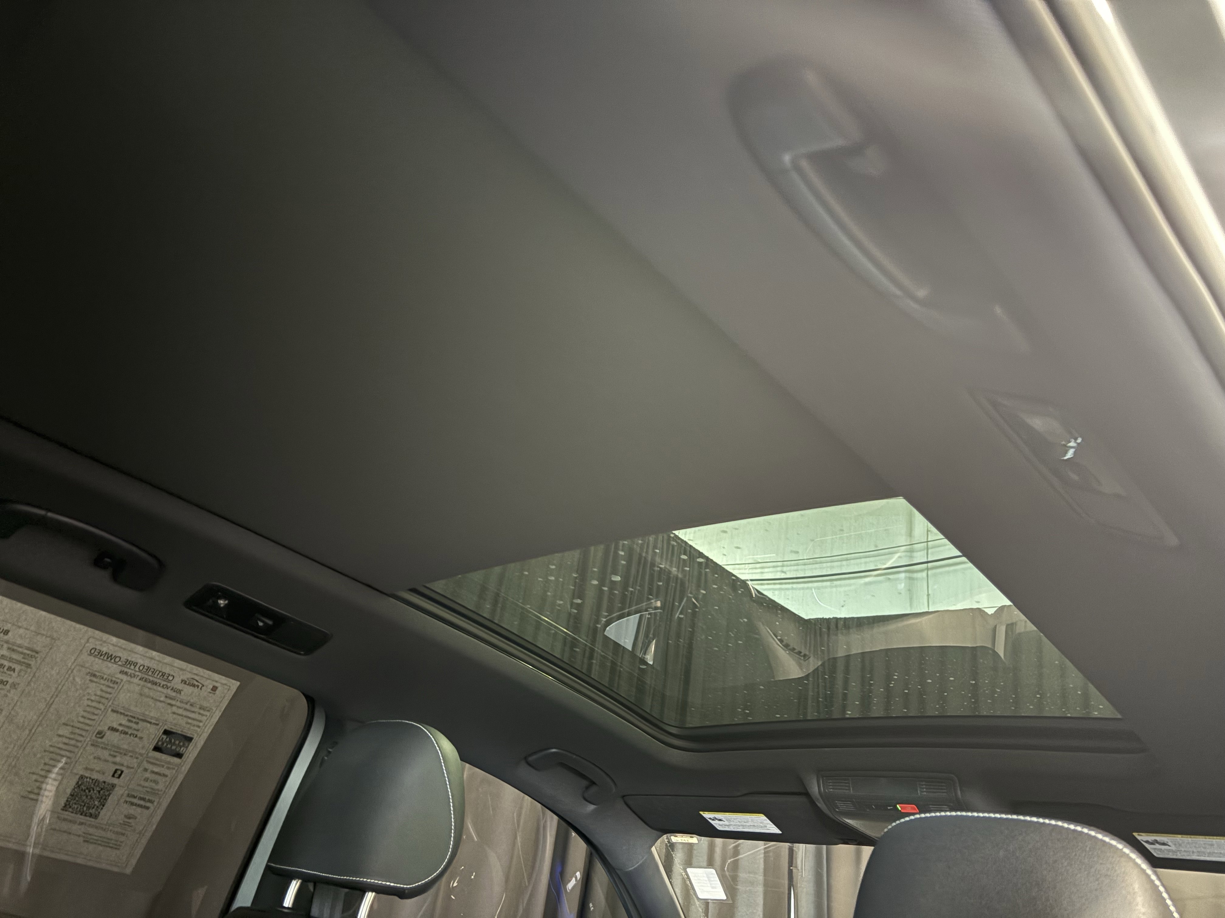 Used 2024 Volkswagen Tiguan SE R-Line FWD image 39