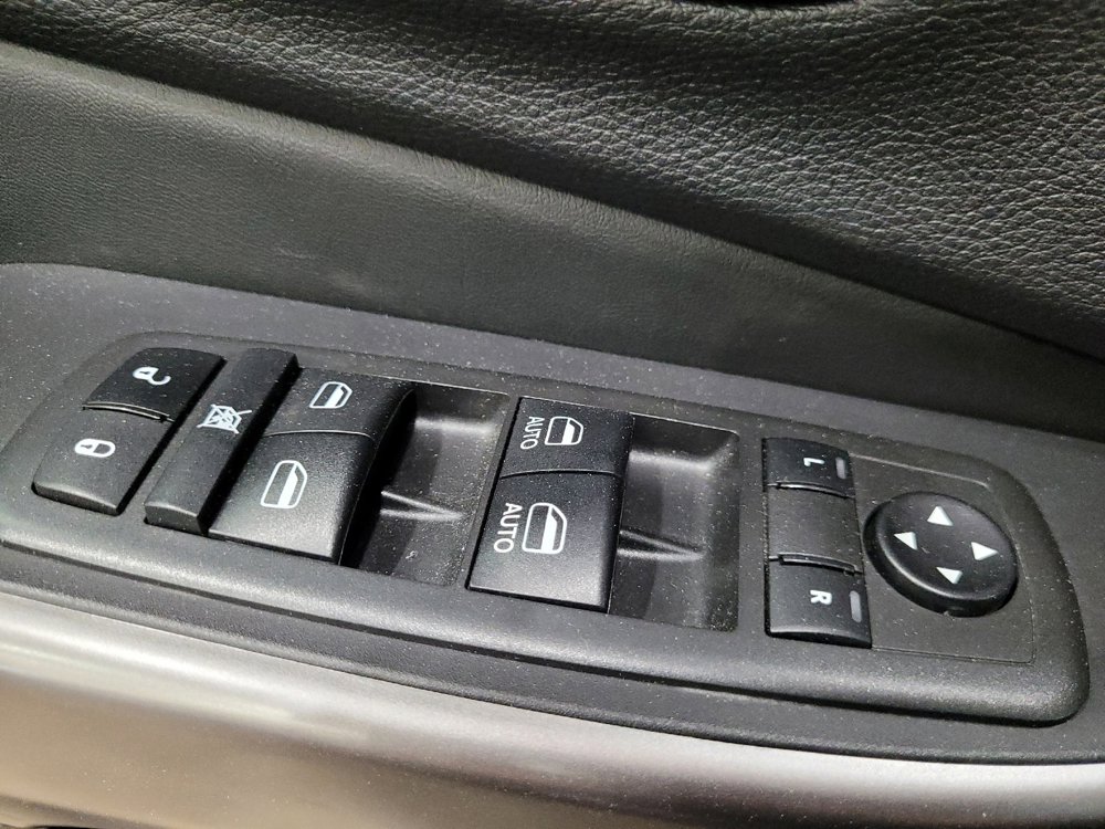 Used 2021 Jeep Cherokee Limited AWD/4WD image 27