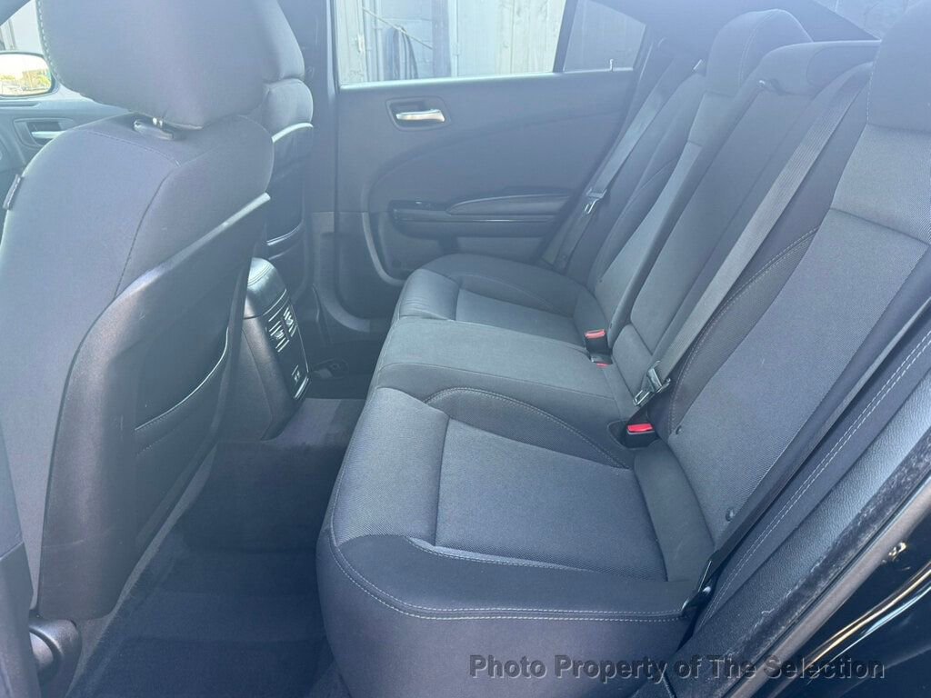 Used 2017 Dodge Charger SE w/ Blacktop Package image 31