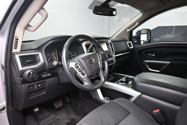 Used 2016 Nissan Titan XD AWD/4WD image 15