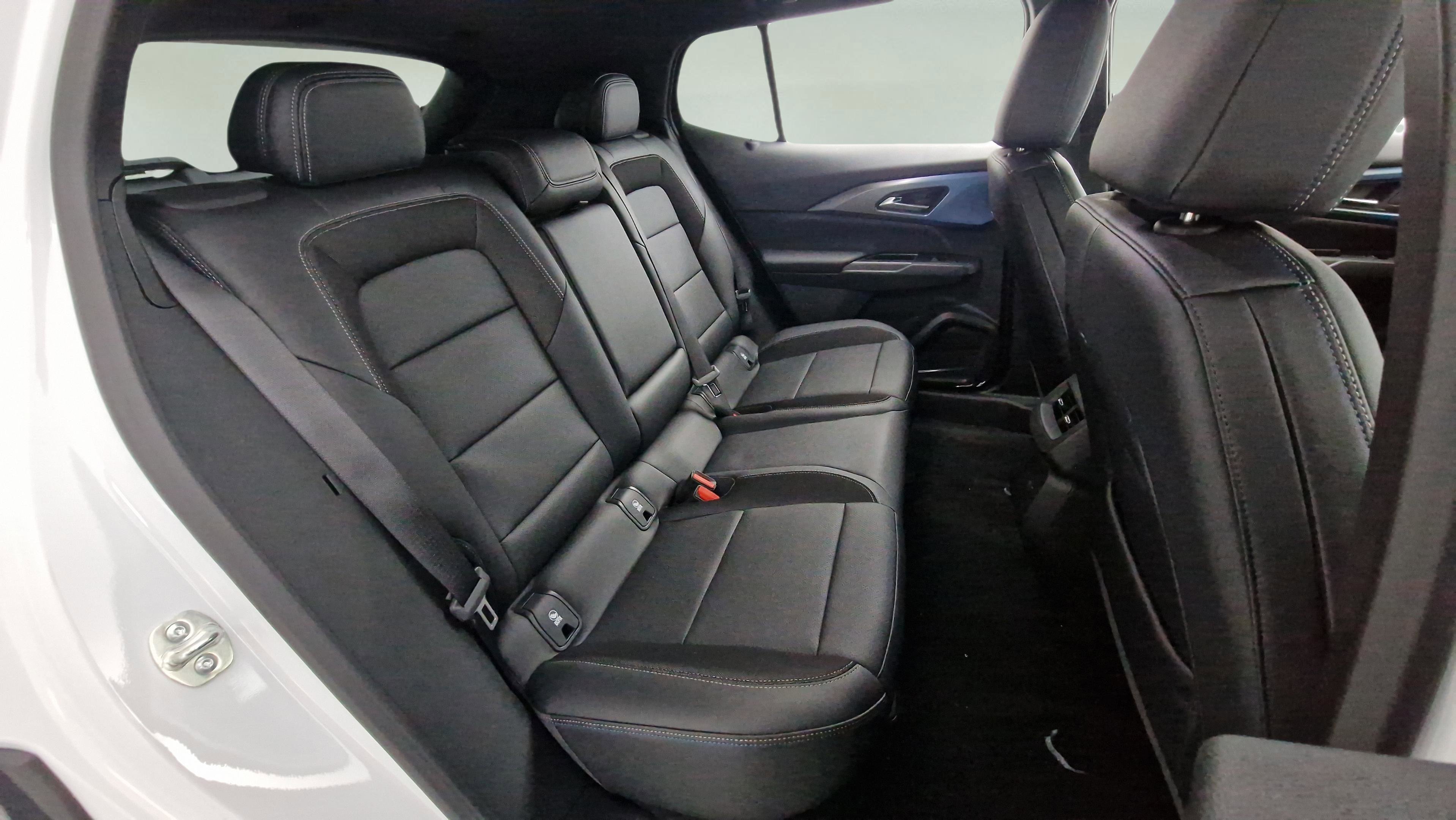 New 2026 Chevrolet Equinox EV LT image 26