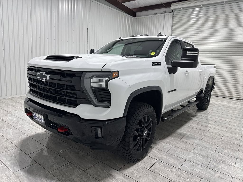 Used 2025 Chevrolet Silverado 2500 LT w/ Trail Boss Package AWD/4WD image 1