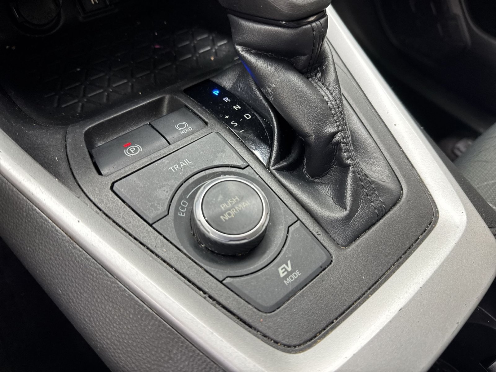 Used 2022 Toyota RAV4 XLE w/ Convenience Package AWD/4WD image 43