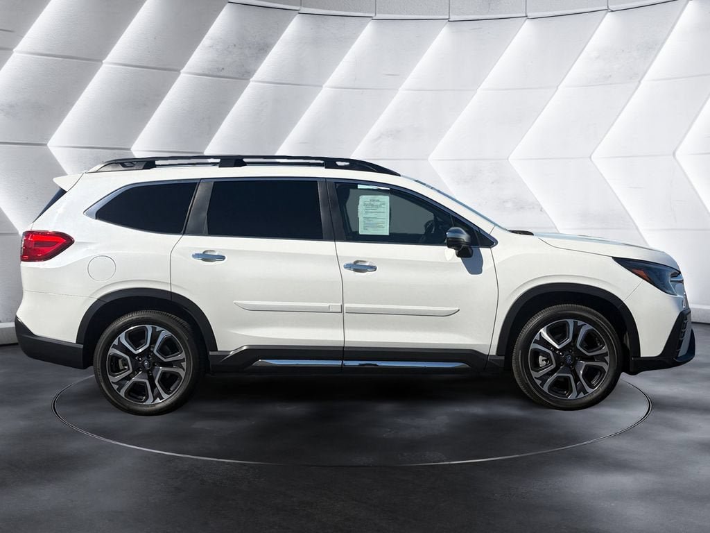 Used 2023 Subaru Ascent Touring AWD/4WD image 6