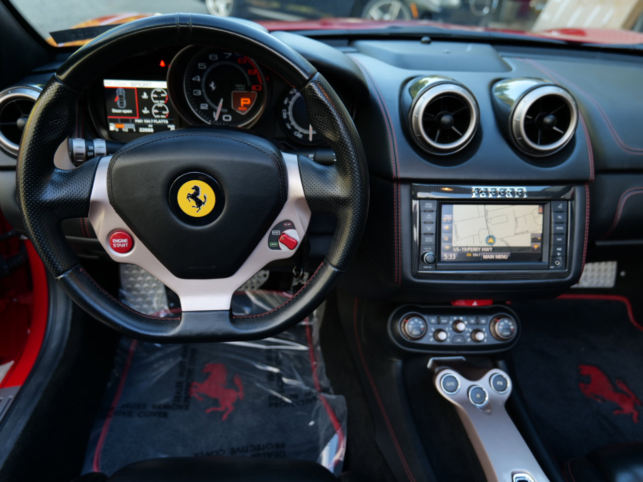 Used 2014 Ferrari California image 18