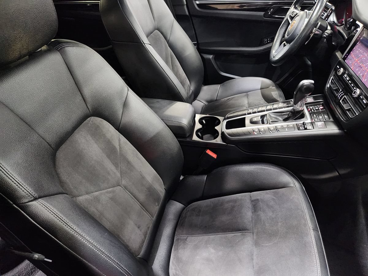 Used 2020 Porsche Macan AWD/4WD image 31