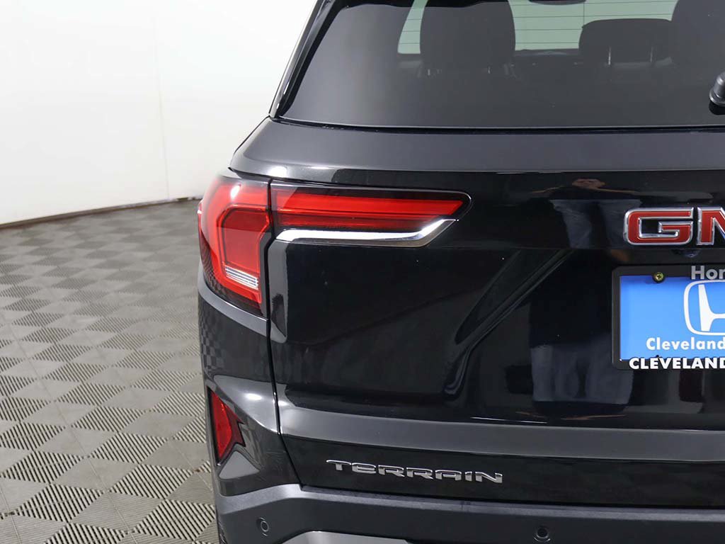 Used 2026 GMC Terrain Elevation FWD image 17