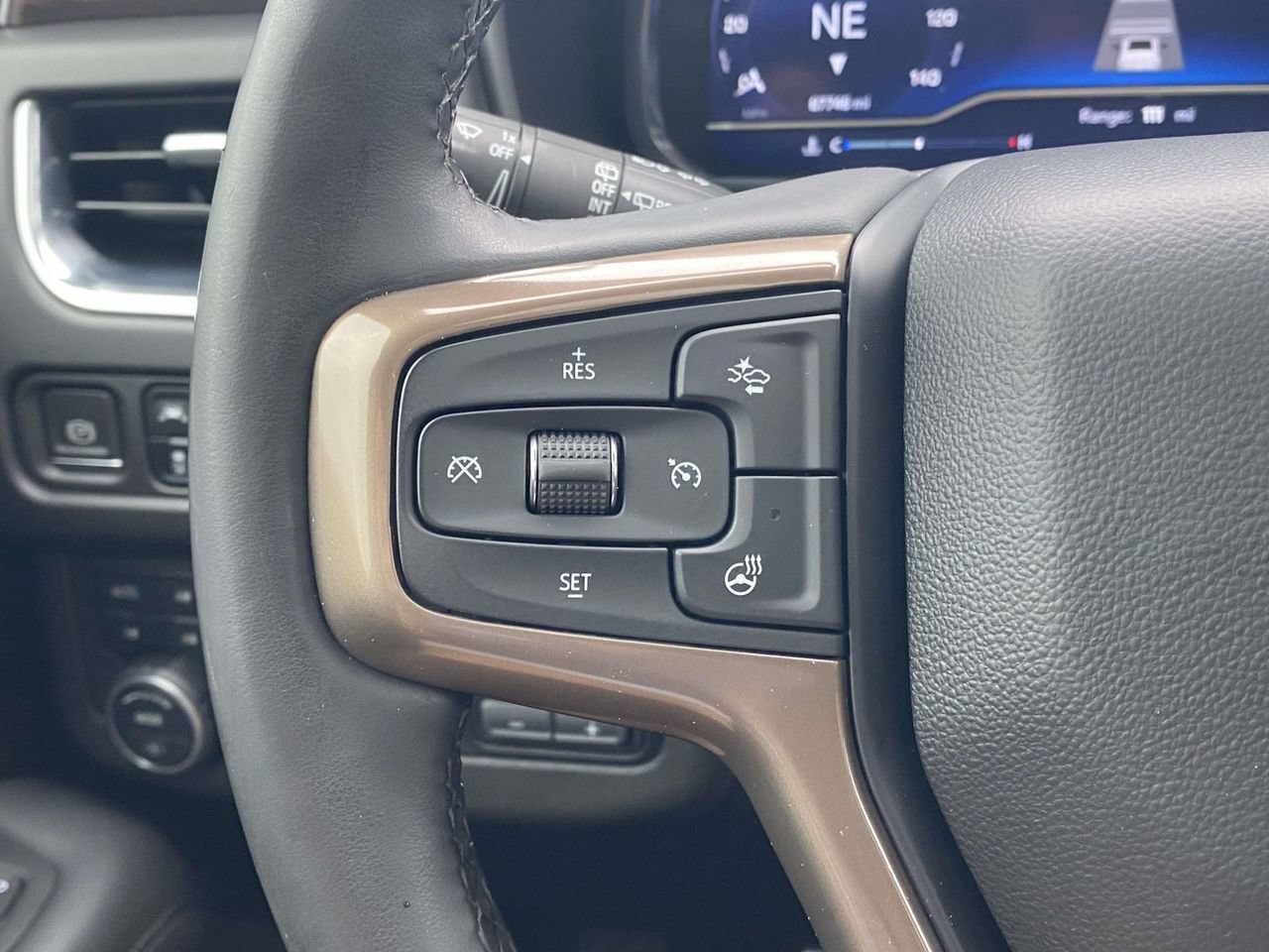 Used 2023 Chevrolet Tahoe High Country AWD/4WD image 20