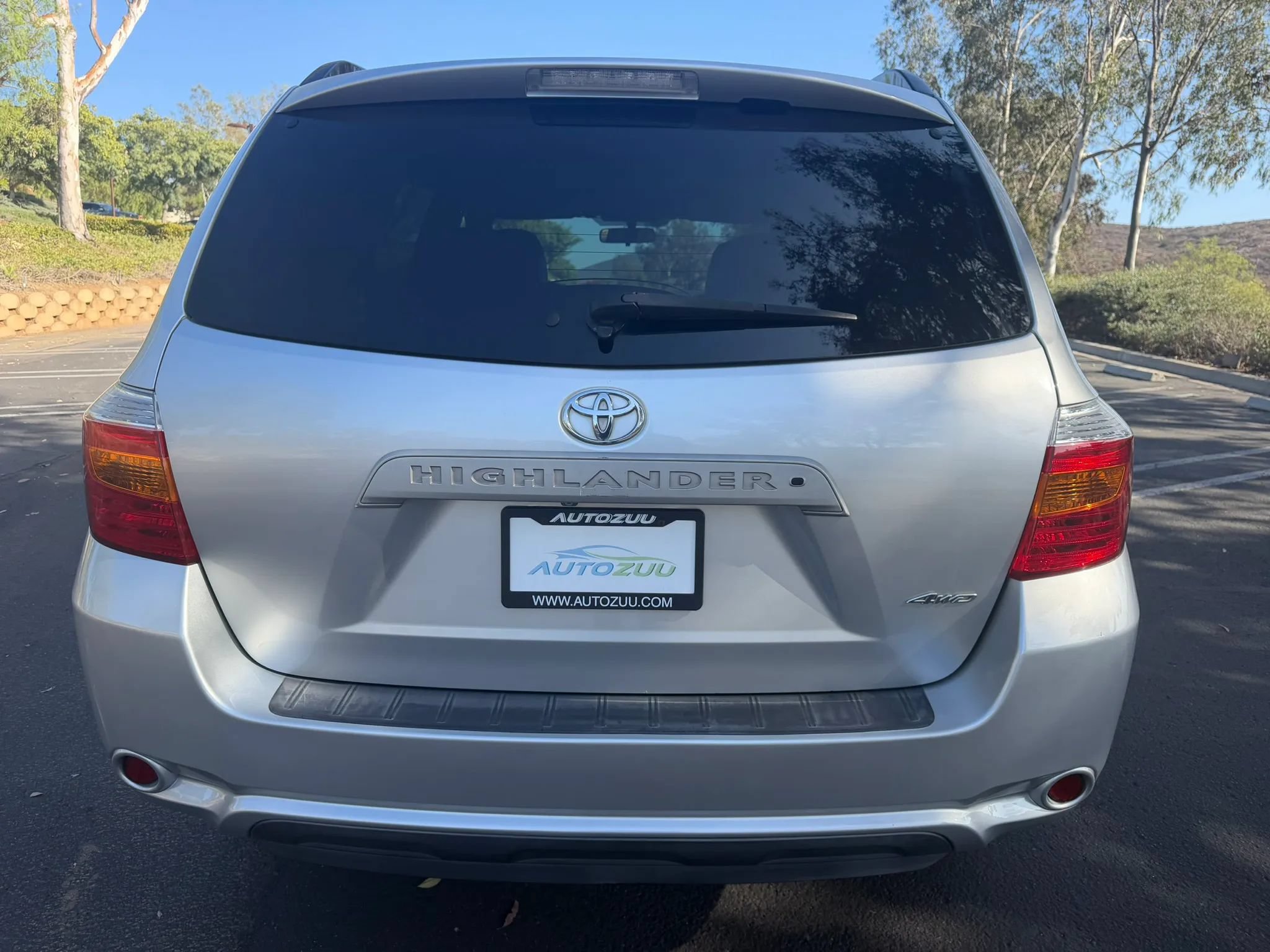 Used 2010 Toyota Highlander SE AWD/4WD image 4