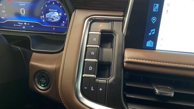 Used 2024 Chevrolet Tahoe High Country image 35