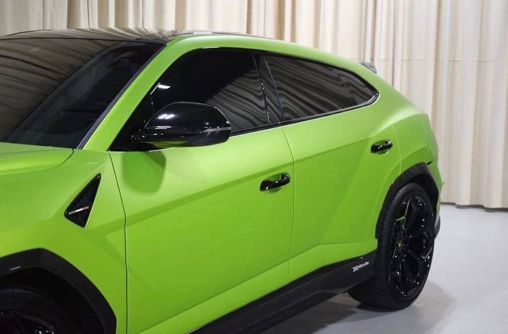 Used 2023 Lamborghini Urus Performante image 3