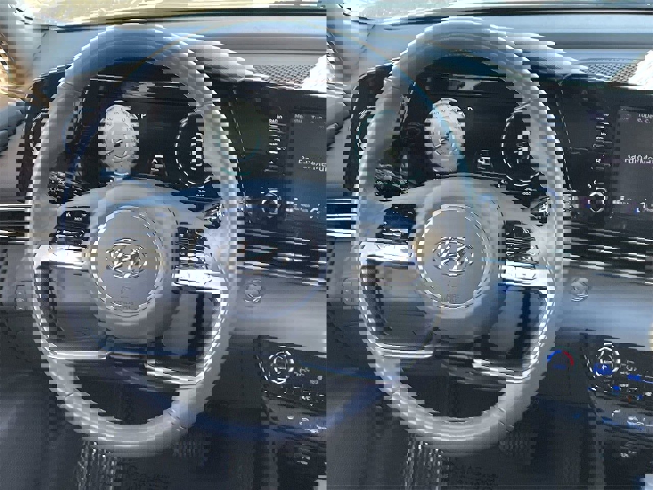 Certified 2022 Hyundai Elantra SEL w/ Convenience Package image 13