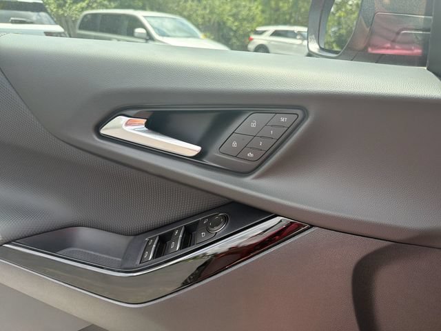 New 2026 Chevrolet Equinox RS w/ Convenience Package III FWD image 22