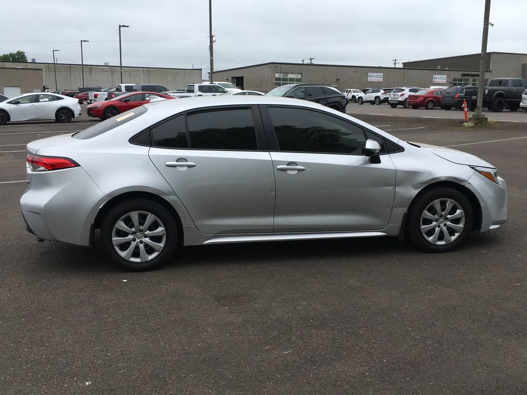 Used 2023 Toyota Corolla LE FWD image 7