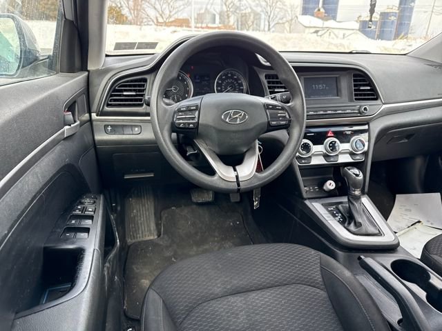 Used 2019 Hyundai Elantra SE w/ Cargo Package image 16