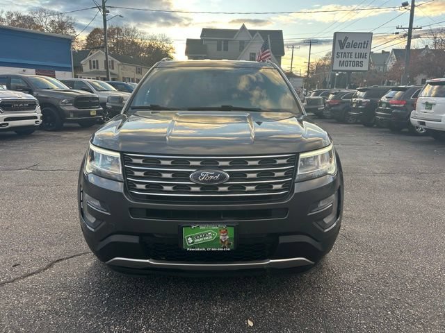 Used 2017 Ford Explorer XLT AWD/4WD image 4