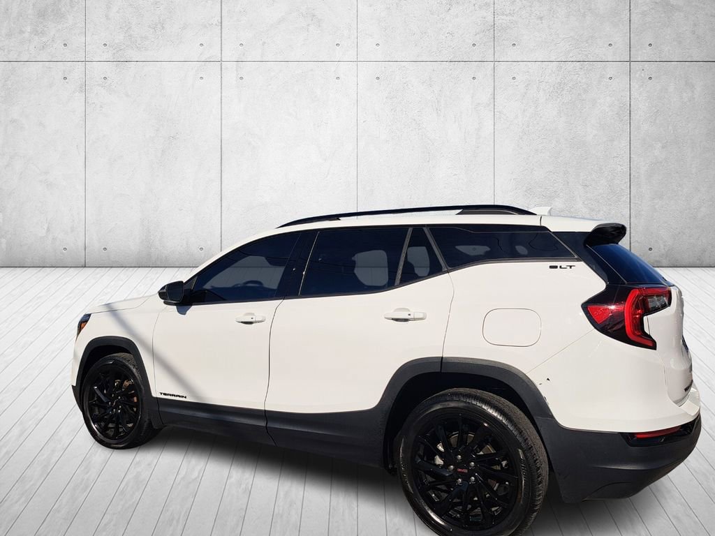 Used 2023 GMC Terrain SLT w/ Elevation Edition image 6