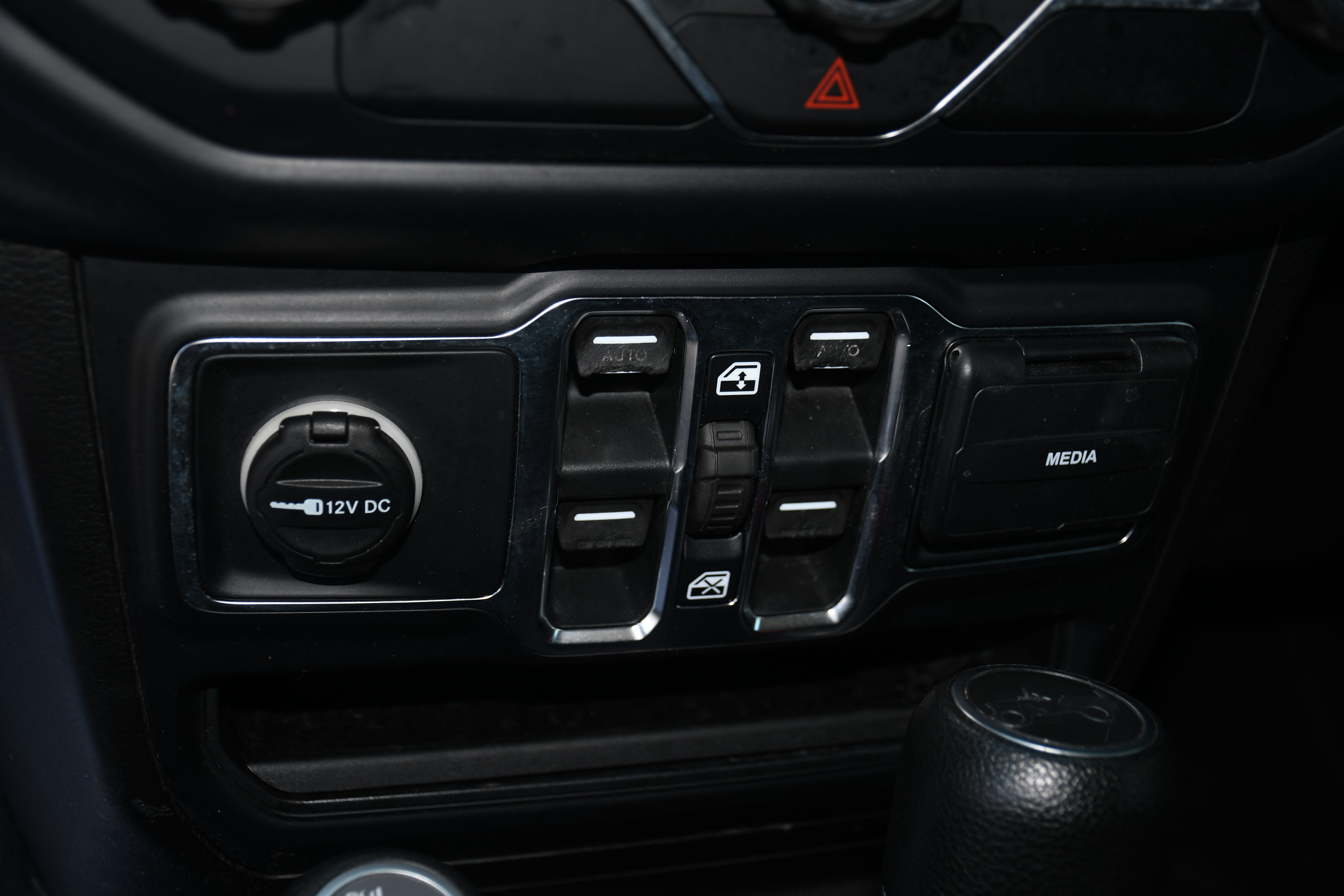 Used 2019 Jeep Wrangler Unlimited Sport S AWD/4WD image 13