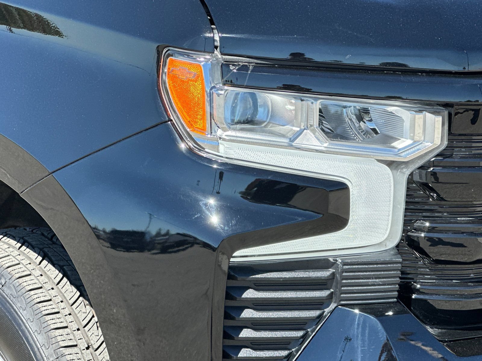 Used 2025 Chevrolet Silverado 1500 LT AWD/4WD image 35