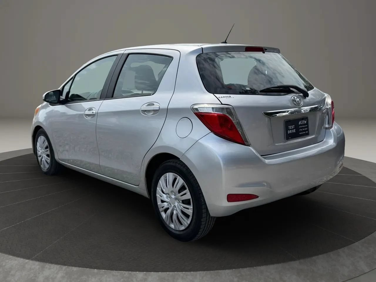 Used 2014 Toyota Yaris LE FWD image 6