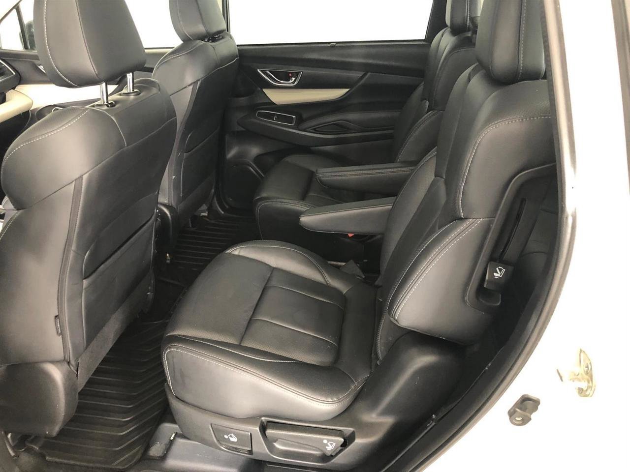 Used 2020 Subaru Ascent Limited w/ Popular Package #4 image 9