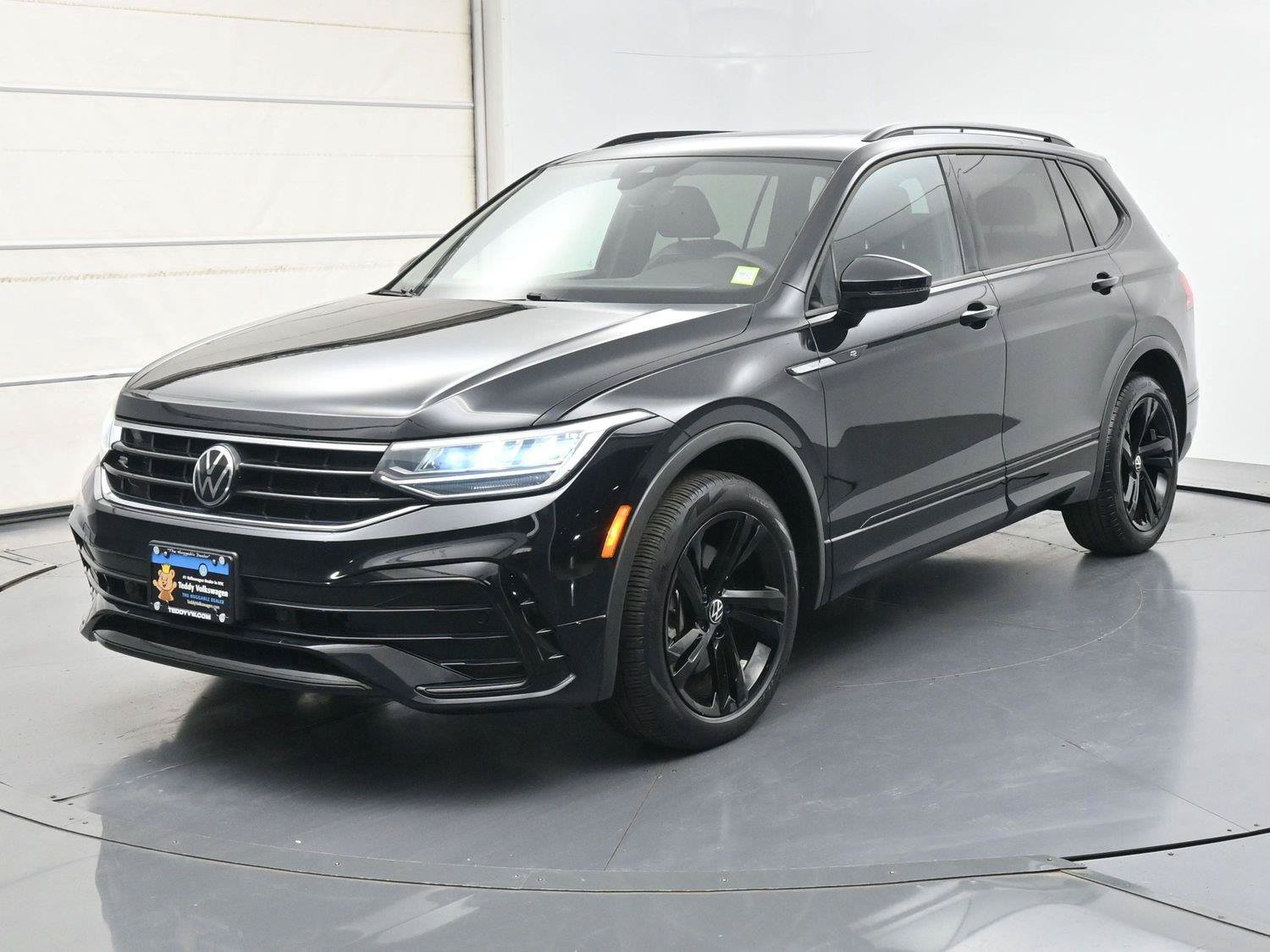 Used 2023 Volkswagen Tiguan SE R-Line