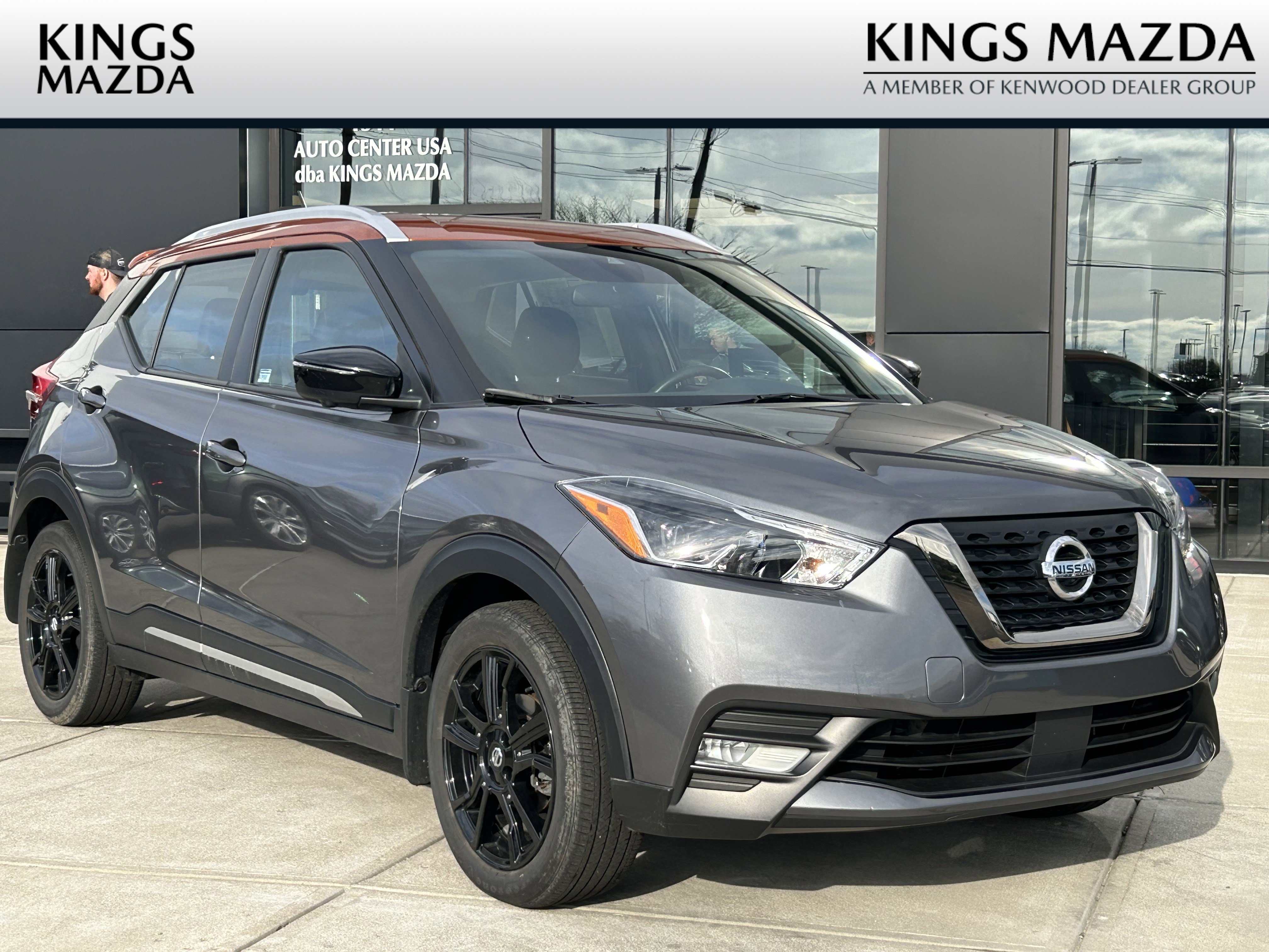Used 2020 Nissan Kicks SR image 1
