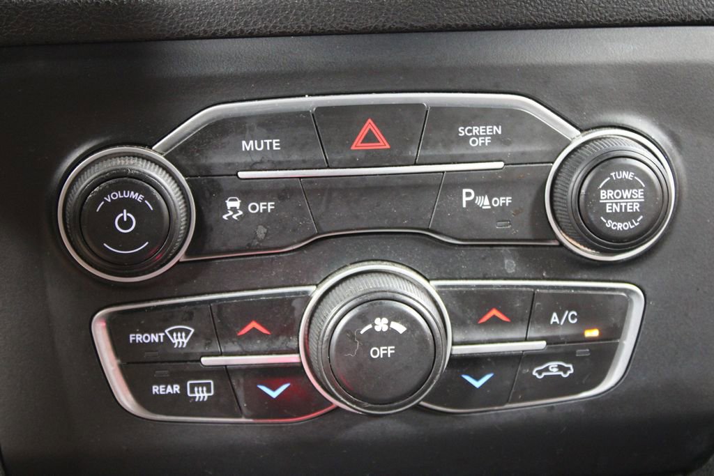Used 2022 Dodge Charger SXT RWD image 37