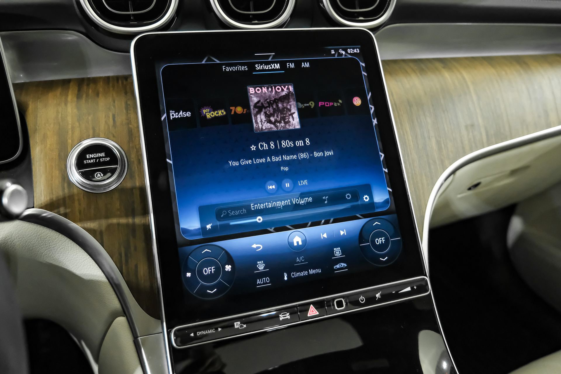 Used 2024 Mercedes-Benz GLC 300 image 27