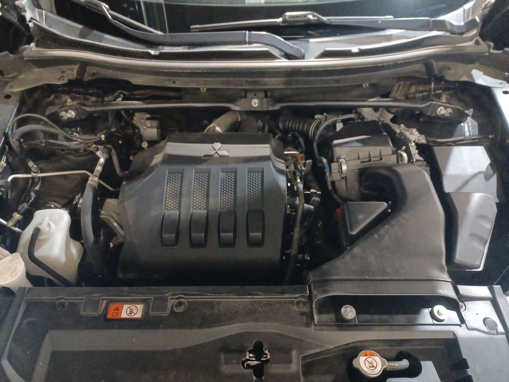 Used 2022 Mitsubishi Eclipse Cross LE image 16