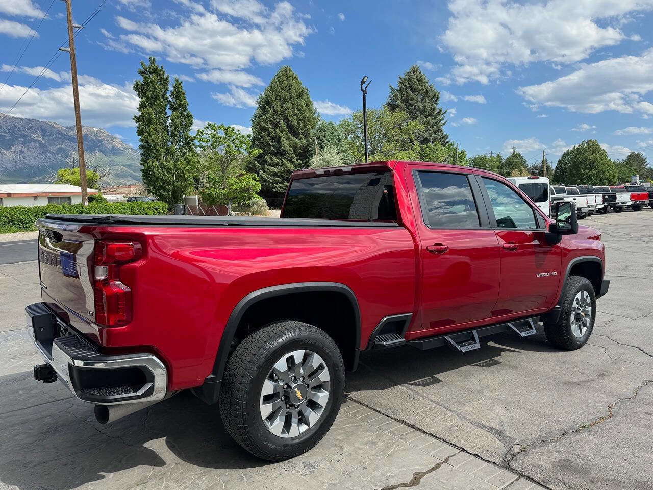 Used 2022 Chevrolet Silverado 3500 LT w/ All Star Edition AWD/4WD image 8