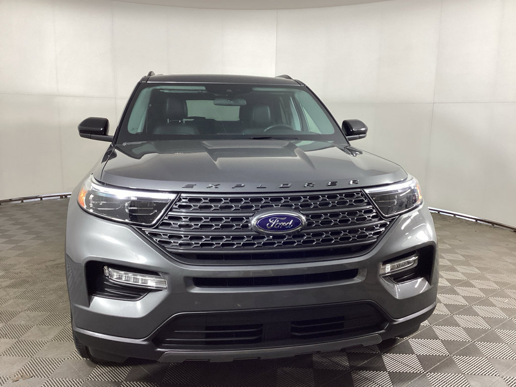 Used 2023 Ford Explorer XLT w/ Equipment Group 202A AWD/4WD image 6