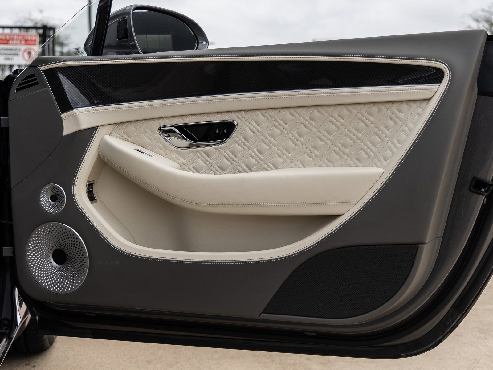 Used 2022 Bentley Continental GT image 40