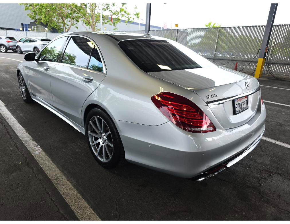 Used 2015 Mercedes-Benz S 63 AMG 4MATIC Sedan w/ Driver Assistance Package image 4