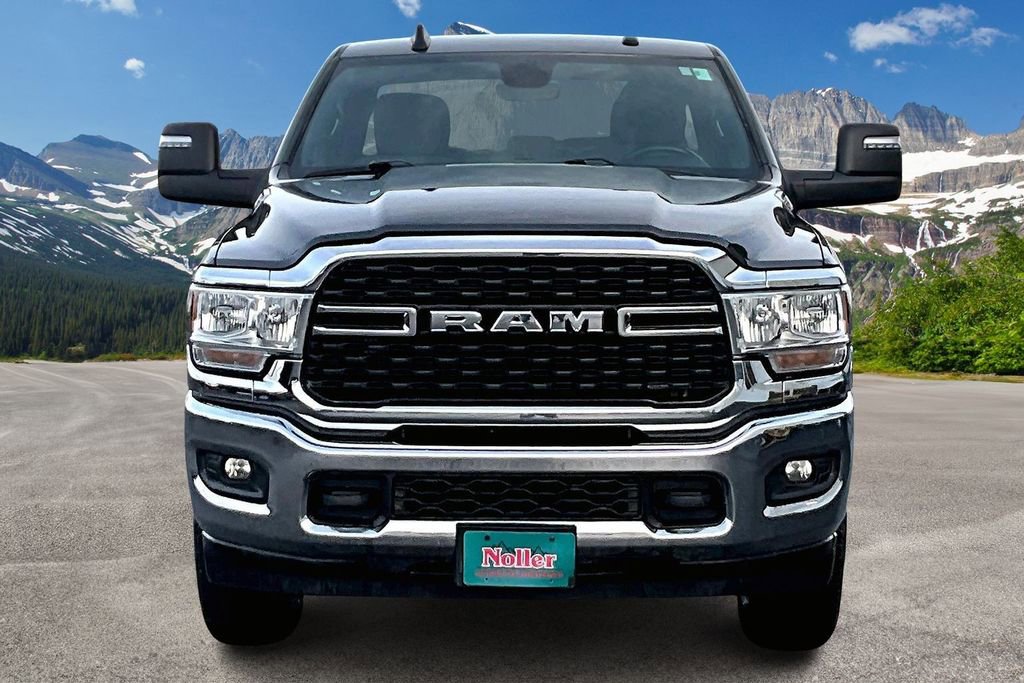 Used 2024 RAM 3500 Big Horn image 3
